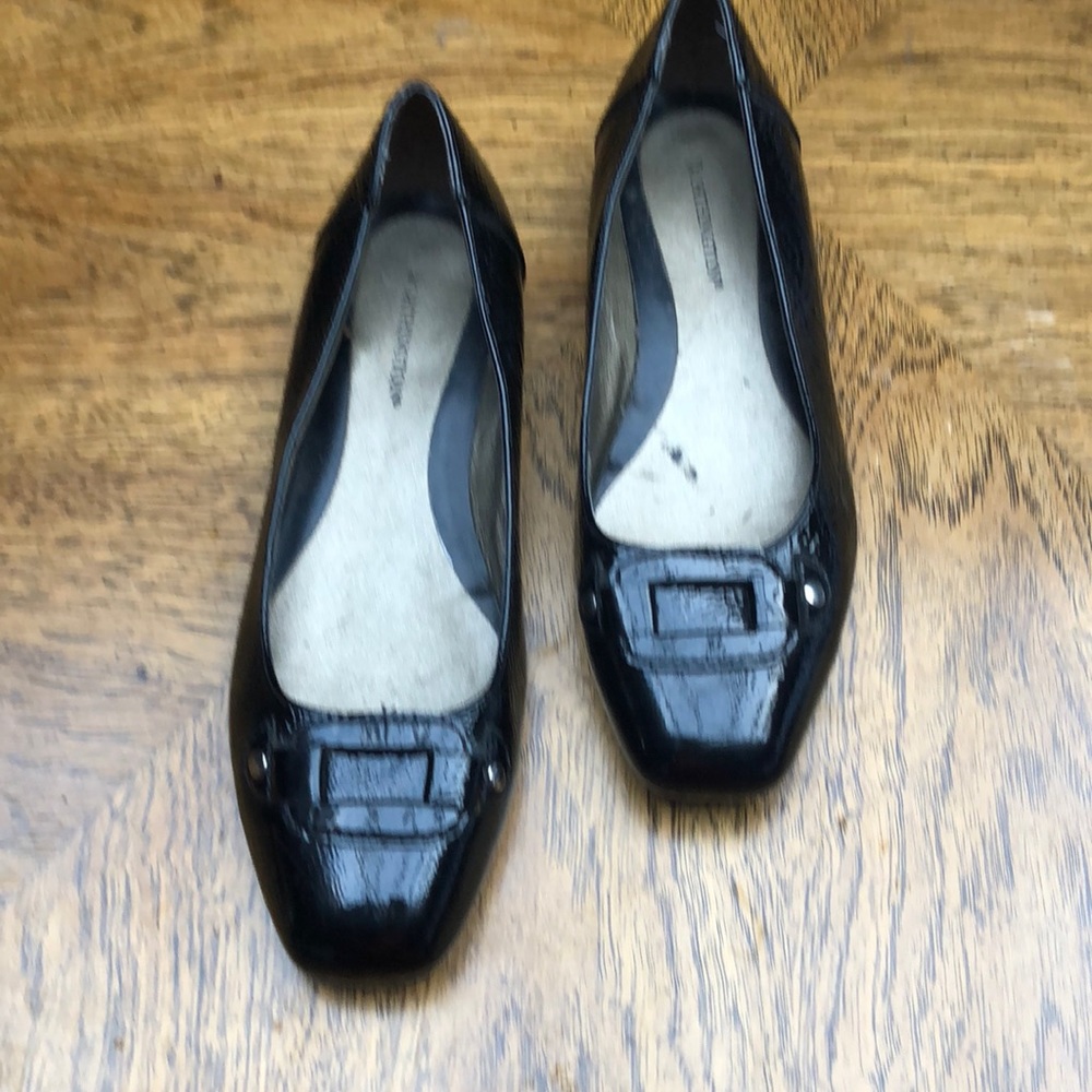 Black dress flats